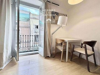 Piso en venta en El Raval en Barcelona