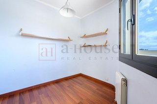 Ático en venta en El Castell-Poble Vell en Castelldefels