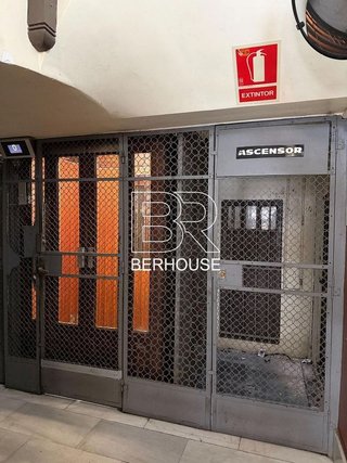 Piso en venta en El Camp de l'Arpa del Clot en Barcelona