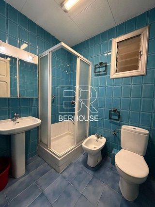 Piso en venta en El Camp de l'Arpa del Clot en Barcelona
