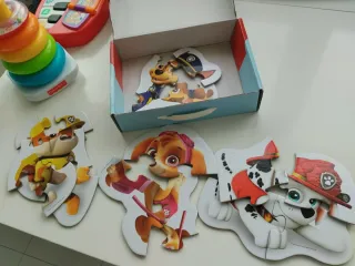 Lote juguetes: puzzle Paw Patrol, Piano y pirámide