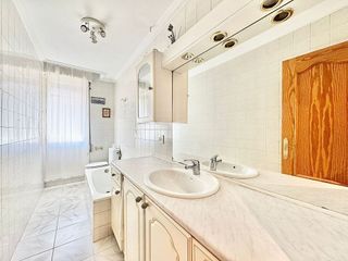 Piso en venta en Txagorritxu - El Pilar en Vitoria-Gasteiz