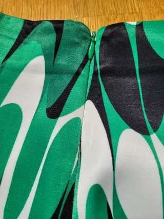 Minifalda Zara Verde, Negro y Blanco