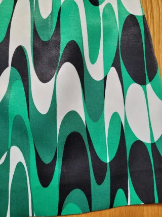 Minifalda Zara Verde, Negro y Blanco