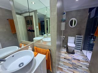 Piso en venta en El Barral Ferial en Coslada