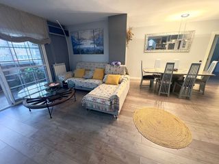 Piso en venta en El Barral Ferial en Coslada