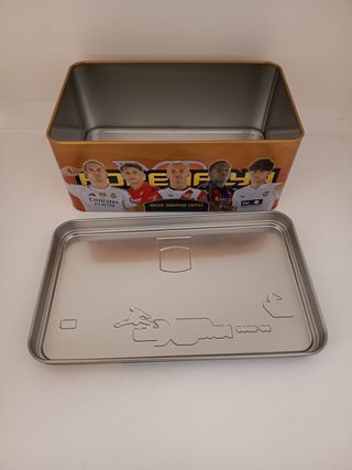 Caja vacía Panini Adrenalyn XL 2025-26