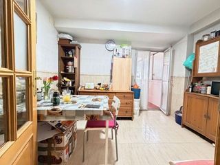 Piso en venta en El Barral Ferial en Coslada