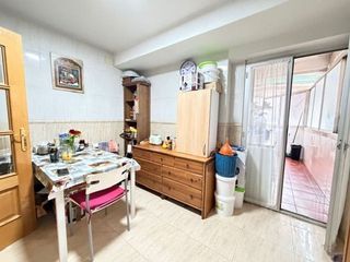 Piso en venta en El Barral Ferial en Coslada