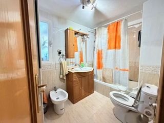 Piso en venta en El Barral Ferial en Coslada