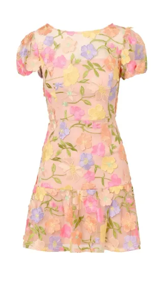 Vestido corto bordado floral en relieve. T. S- 36