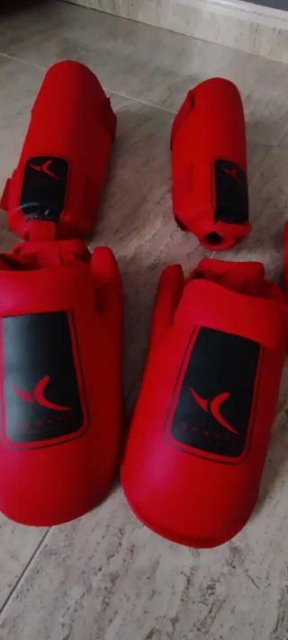Protecciones Kárate Rojo (Guantes y Empeines)