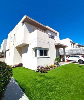 Casa pareada en venta en La Conarda en Pobla de Vallbona (la)