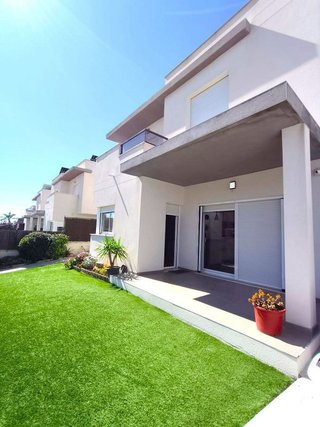 Casa pareada en venta en La Conarda en Pobla de Vallbona (la)