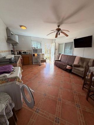 Chalet en venta en Iznalloz