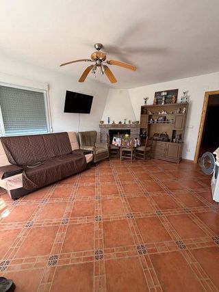 Chalet en venta en Iznalloz