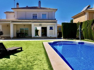 Chalet en venta en Montequinto en Dos Hermanas