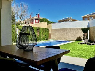 Chalet en venta en Montequinto en Dos Hermanas