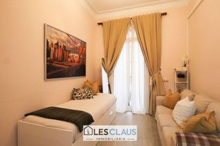 Piso en venta en Sant Antoni en Barcelona