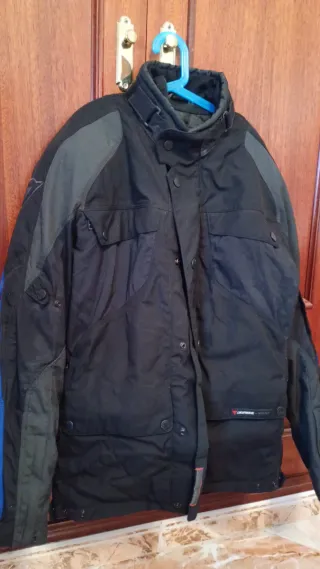 Chaqueta Negra Moto