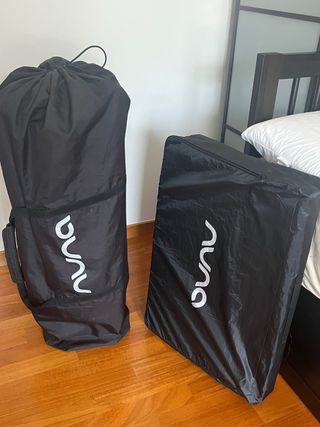 Cuna de viaje Nuna con colchón