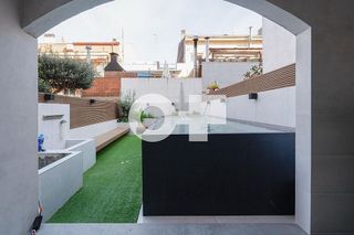 Casa adosada en venta en El Castell-Poble Vell en Castelldefels