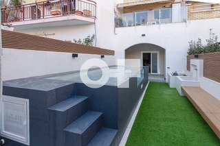 Casa adosada en venta en El Castell-Poble Vell en Castelldefels
