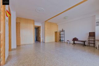 Piso en venta en Polígono Cartuja – La Paz en Granada