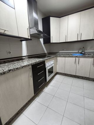Piso en venta en Ctra de Sevilla - Ronda sur en Badajoz