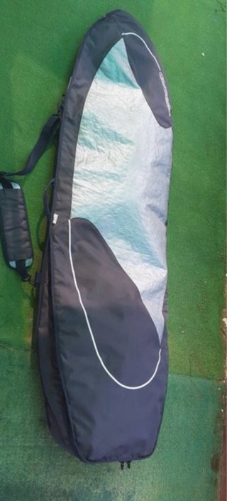 Tabla de surf India + quillas Futures + funda
