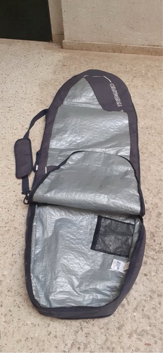 Tabla de surf India + quillas Futures + funda