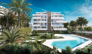 Piso en venta en Los Álamos en Torremolinos