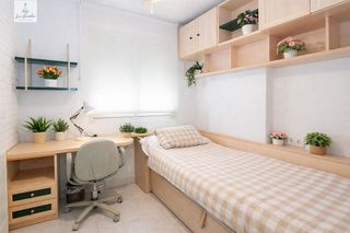 Piso en venta en Parque Ayala - Jardín de la Abadía - Huelín en Málaga