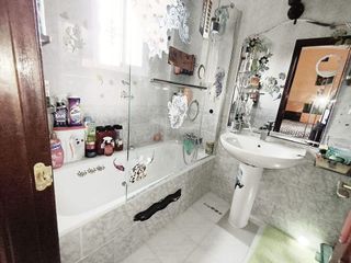 Piso en venta en Colores - Entreparques en Sevilla