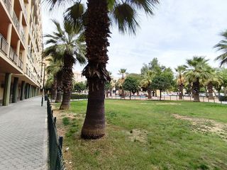 Piso en venta en Colores - Entreparques en Sevilla