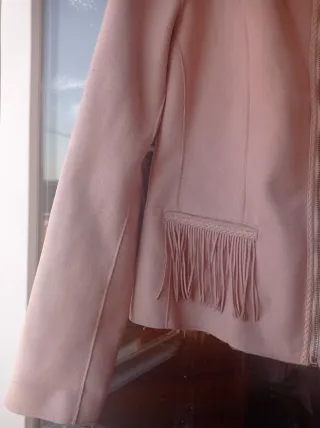 Chaqueta rosa de antelina