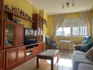 Piso en venta en Colores - Entreparques en Sevilla
