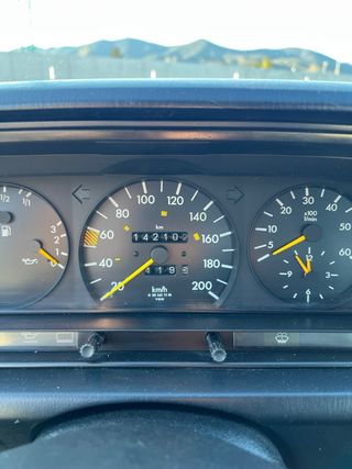 Mercedes-Benz 190D 2.5