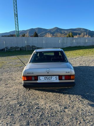 Mercedes-Benz 190D 2.5