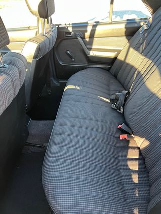 Mercedes-Benz 190D 2.5