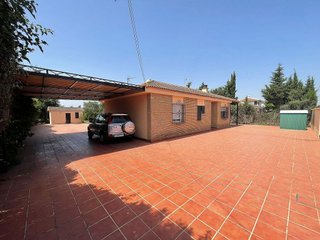 Chalet en venta en Palomares del Río