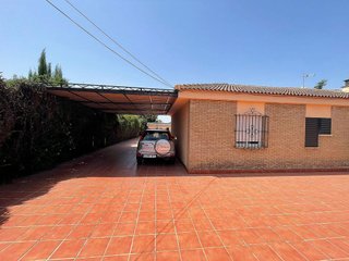 Chalet en venta en Palomares del Río