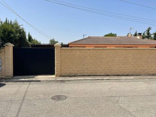 Chalet en venta en Palomares del Río