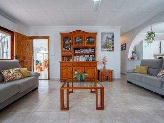 Chalet en venta en La Siesta - El Salado - Torreta en Torrevieja