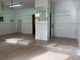 Local comercial en alquiler en Laviada en Gijón