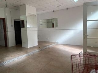 Local comercial en alquiler en Laviada en Gijón