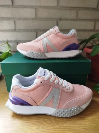Lacoste Deluxe Mujer Rosa y Morado