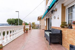 Chalet en venta en Olesa de Montserrat