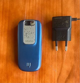 Nokia con cargador