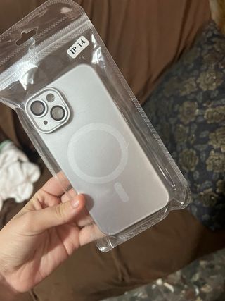 Funda iPhone 14 MagSafe Transparente